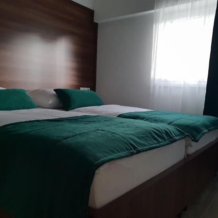 Apartments And Rooms Villa Majestic Bihać エクステリア 写真