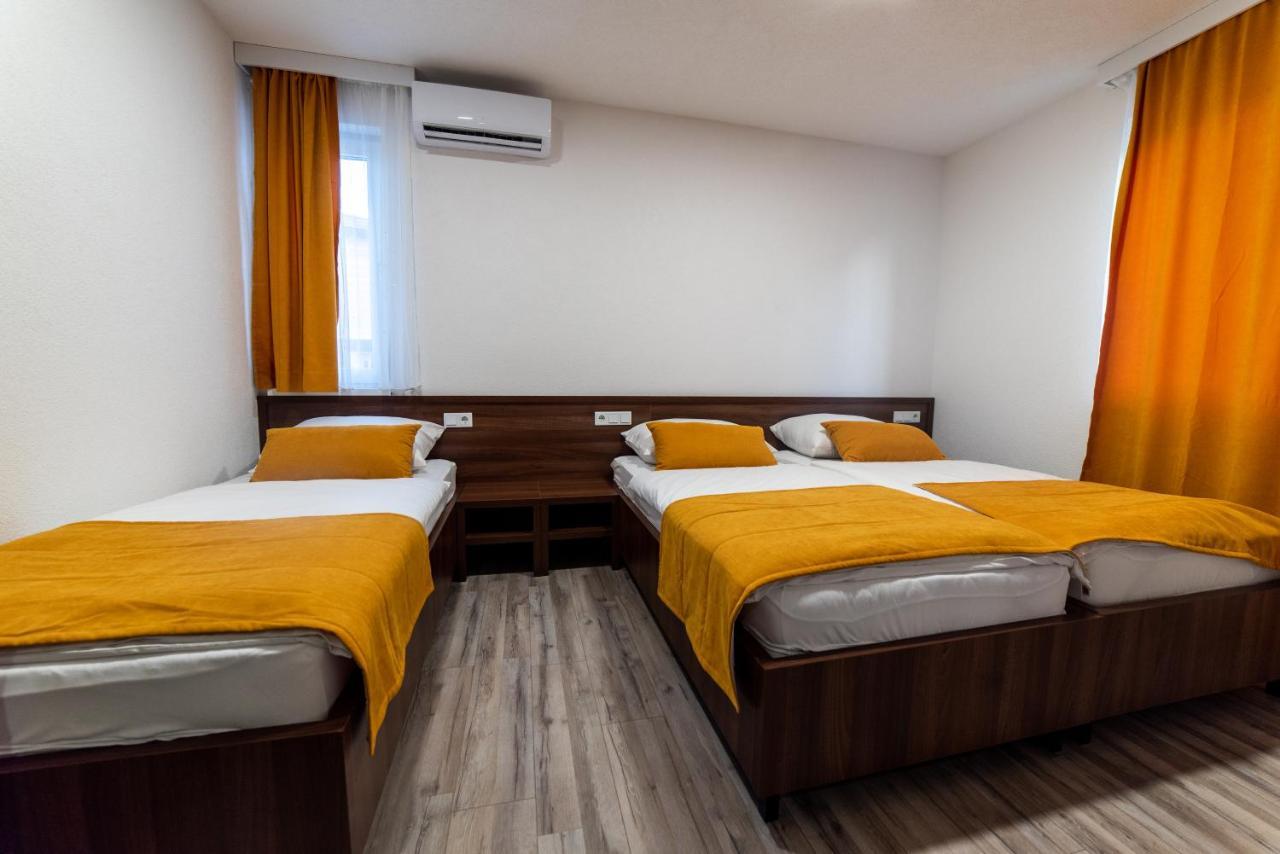 Apartments And Rooms Villa Majestic Bihać エクステリア 写真