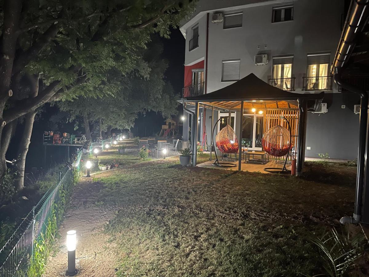 Apartments And Rooms Villa Majestic Bihać エクステリア 写真