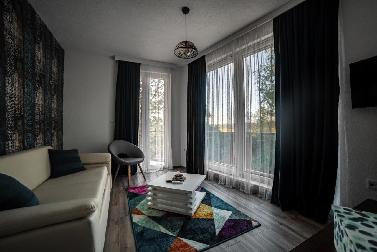 Apartments And Rooms Villa Majestic Bihać エクステリア 写真