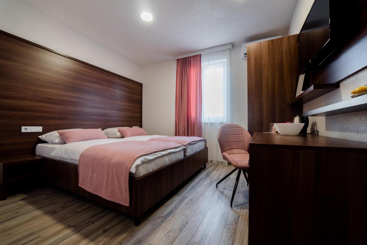 Apartments And Rooms Villa Majestic Bihać エクステリア 写真
